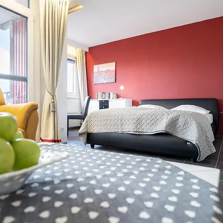 公寓 Berolina Balkonfeuer 达默